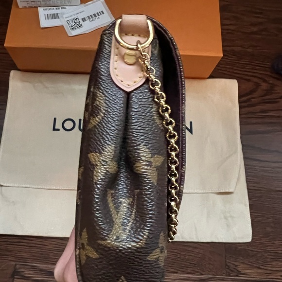 SOLD Authentic Louis Vuitton Favorite MM - Picture 10 of 14